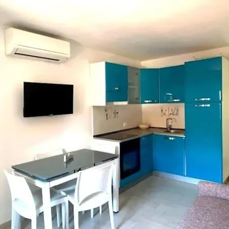 Antonella House, *