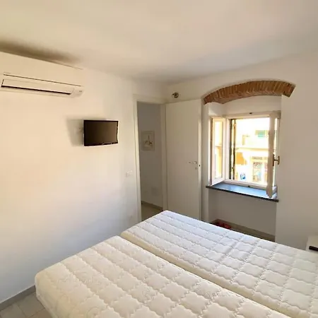 Antonella House, *